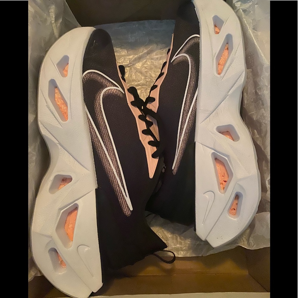 Nike Women's Zoom x Vista Sneakers